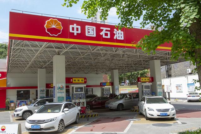 中國(guó)石油加油站